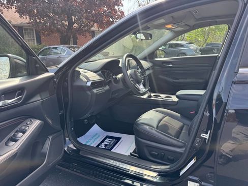 Used 2020 Nissan Altima 2.5 SR w/ Premium Package FWD image 8