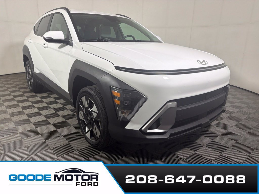 Used 2025 Hyundai Kona SEL AWD/4WD image 2