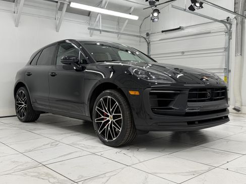 Used 2023 Porsche Macan S AWD/4WD image 10