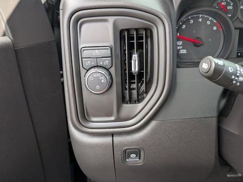 Used 2024 Chevrolet Silverado 1500 Custom image 31