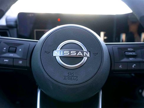 New 2025 Nissan Kicks S image 12