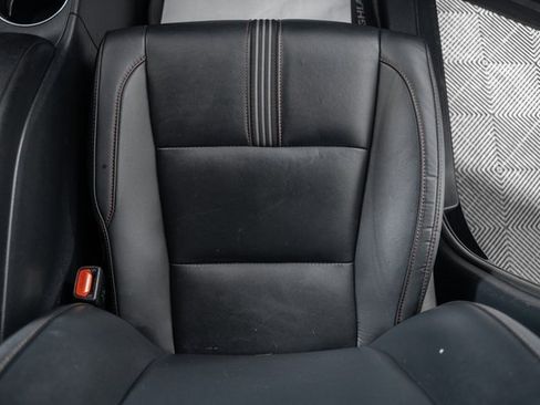 Used 2019 Toyota Highlander SE image 33