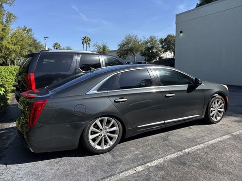 Used 2014 Cadillac XTS Luxury FWD image 2
