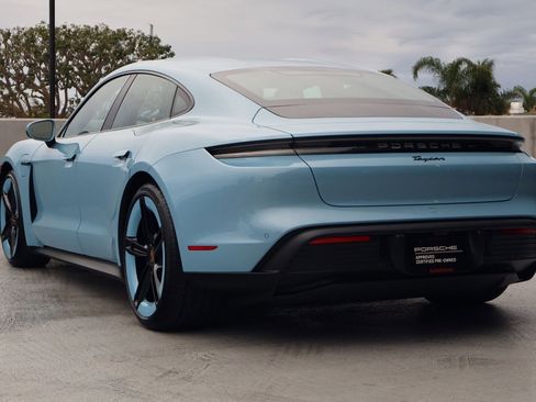Certified 2025 Porsche Taycan image 3
