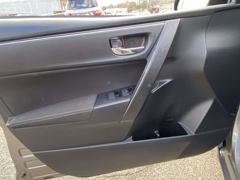 Used 2019 Toyota Corolla LE image 12