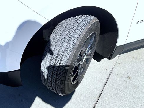 Used 2019 Chevrolet Equinox LT image 25