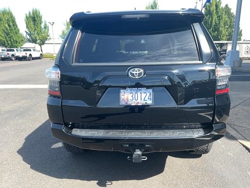 Used 2021 Toyota 4Runner SR5 Premium AWD/4WD image 10