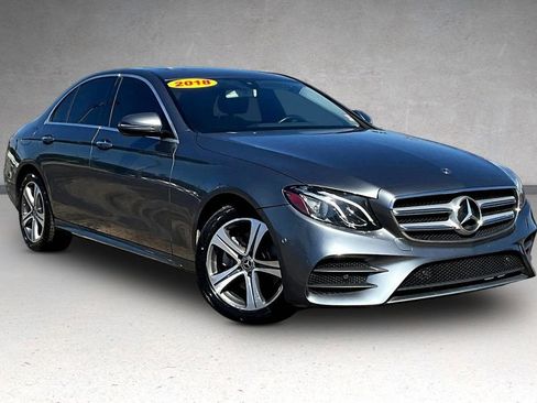 Used 2018 Mercedes-Benz E 300 4MATIC image 3