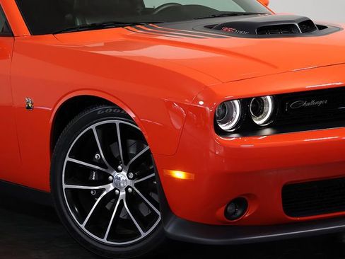 Used 2016 Dodge Challenger R/T Scat Pack RWD image 8
