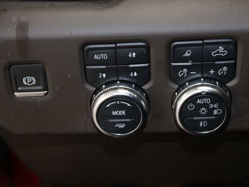 Used 2024 GMC Sierra 2500 Denali w/ Denali Reserve Package image 42