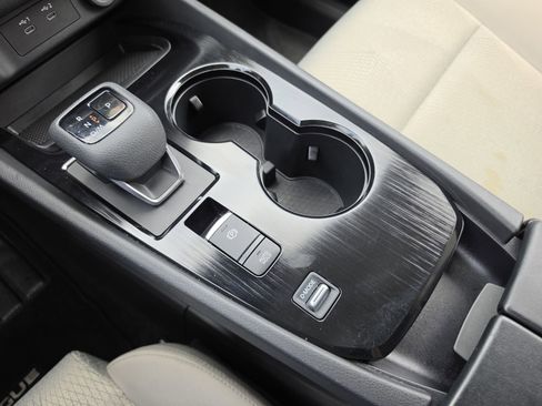 Used 2025 Nissan Rogue SV FWD image 27