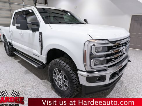 Used 2025 Ford F250 Lariat AWD/4WD image 6