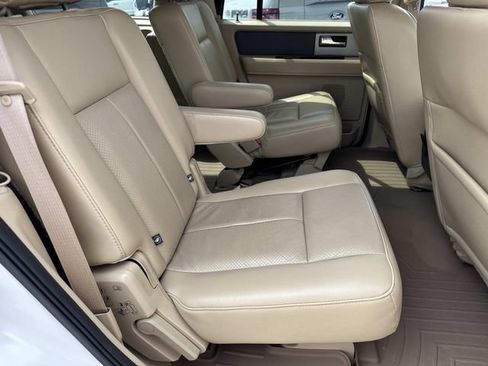 Used 2014 Ford Expedition XLT w/ Equipment Group 202A RWD image 12