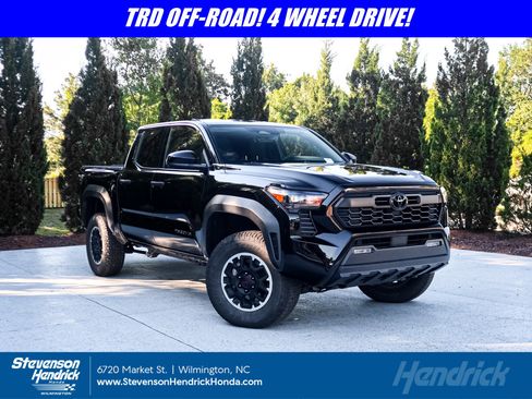 Used 2026 Toyota Tacoma TRD Off-Road AWD/4WD image 1