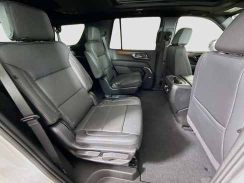 Used 2025 GMC Yukon Denali w/ Sun & Power Step Package AWD/4WD image 29