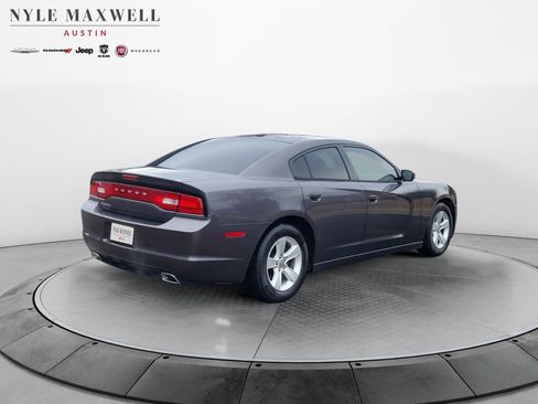 Used 2013 Dodge Charger SE w/ Connectivity Group image 14