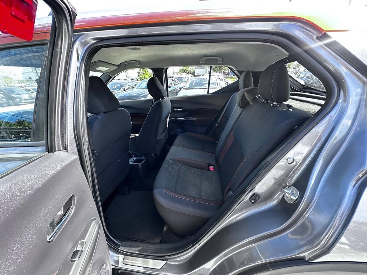 Used 2018 Nissan Kicks SR w/ Interior Electronics Package FWD image 13