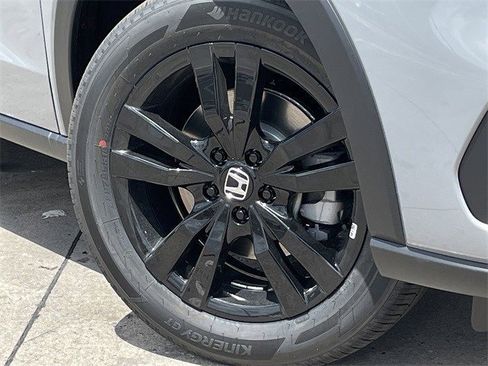 New 2026 Honda HR-V Sport image 9