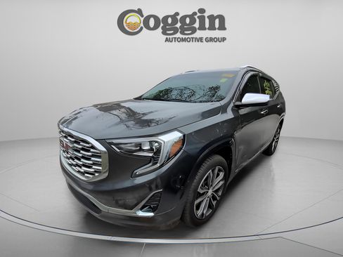 Used 2019 GMC Terrain Denali w/ Advanced Safety Package image 2