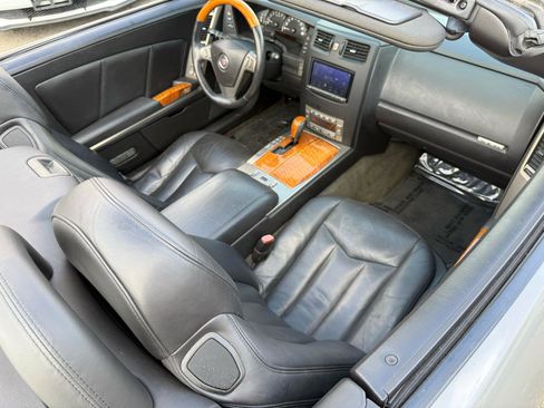 Used 2004 Cadillac XLR image 15