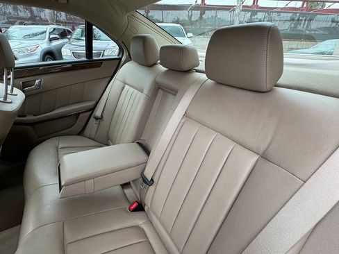 Used 2011 Mercedes-Benz E 550 Sedan image 24