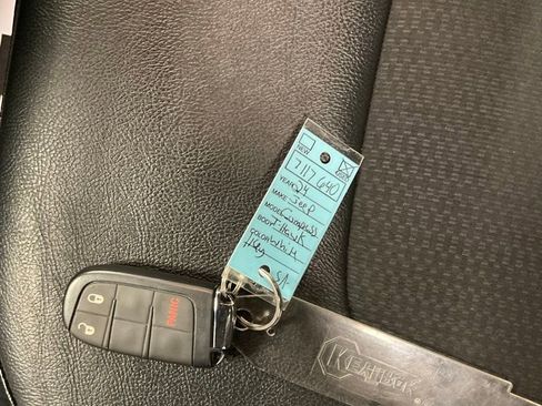 Used 2024 Jeep Compass Trailhawk image 33