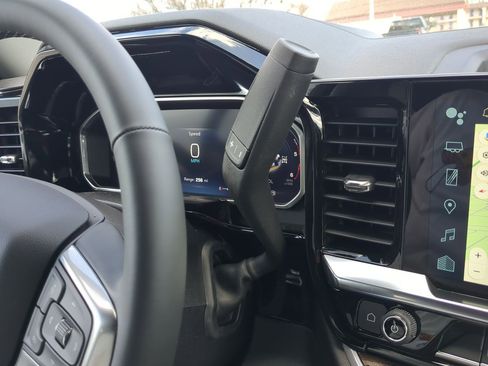 New 2026 Chevrolet Silverado 3500 LT w/ Convenience Package image 16