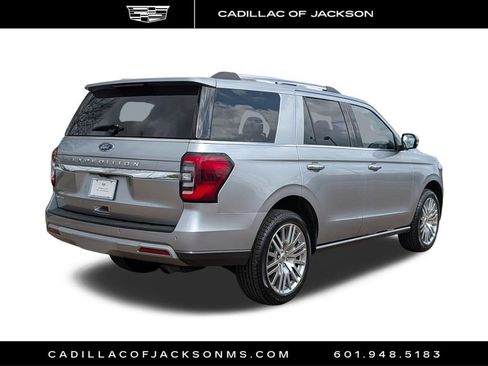 Used 2024 Ford Expedition Limited image 5