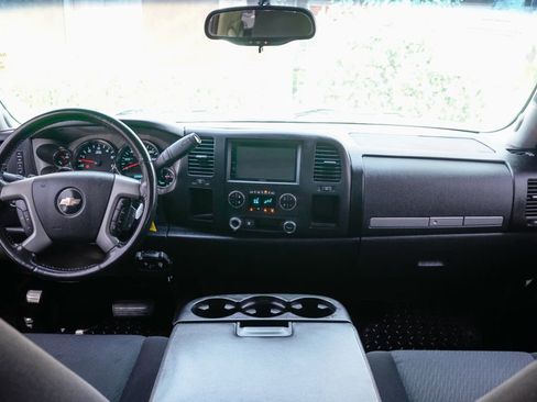 Used 2010 Chevrolet Silverado 1500 LT w/ Regional Value Package image 25