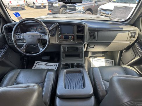 Used 2007 Chevrolet Silverado 2500 LT w/ Onstar Plus Package AWD/4WD image 14