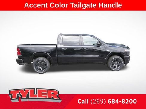 New 2026 RAM 1500 4x4 Crew Cab image 9