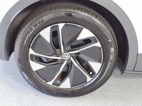 Used 2021 Volkswagen ID.4 Pro S RWD image 5