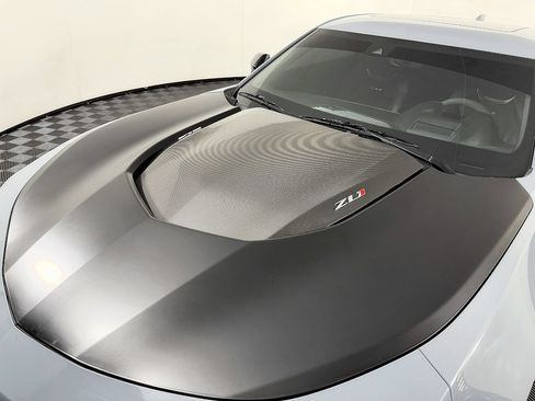Used 2019 Chevrolet Camaro ZL1 RWD image 5