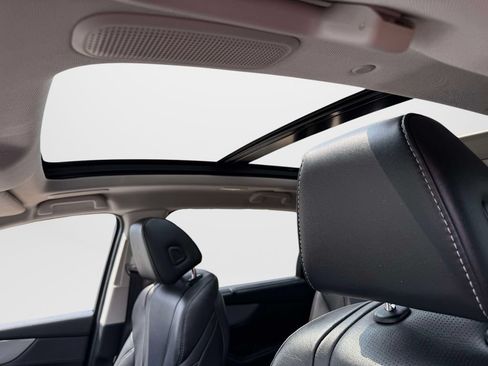 Certified 2025 Acura MDX SH-AWD w/ Technology Package image 18