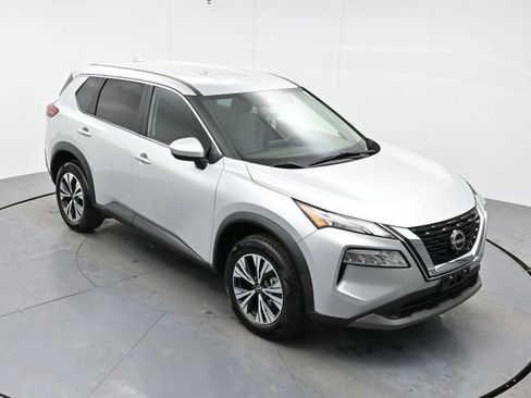Used 2023 Nissan Rogue SV image 31