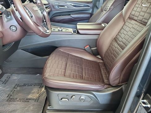 Used 2023 Cadillac Escalade V image 17
