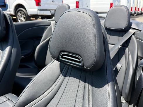 Used 2026 Mercedes-Benz CLE 300 4MATIC Cabriolet image 2