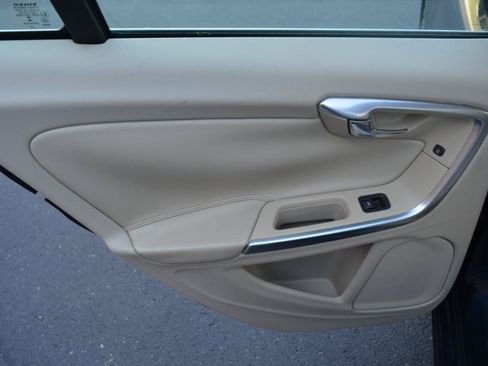 Used 2015 Volvo S60 T5 Premier FWD image 12