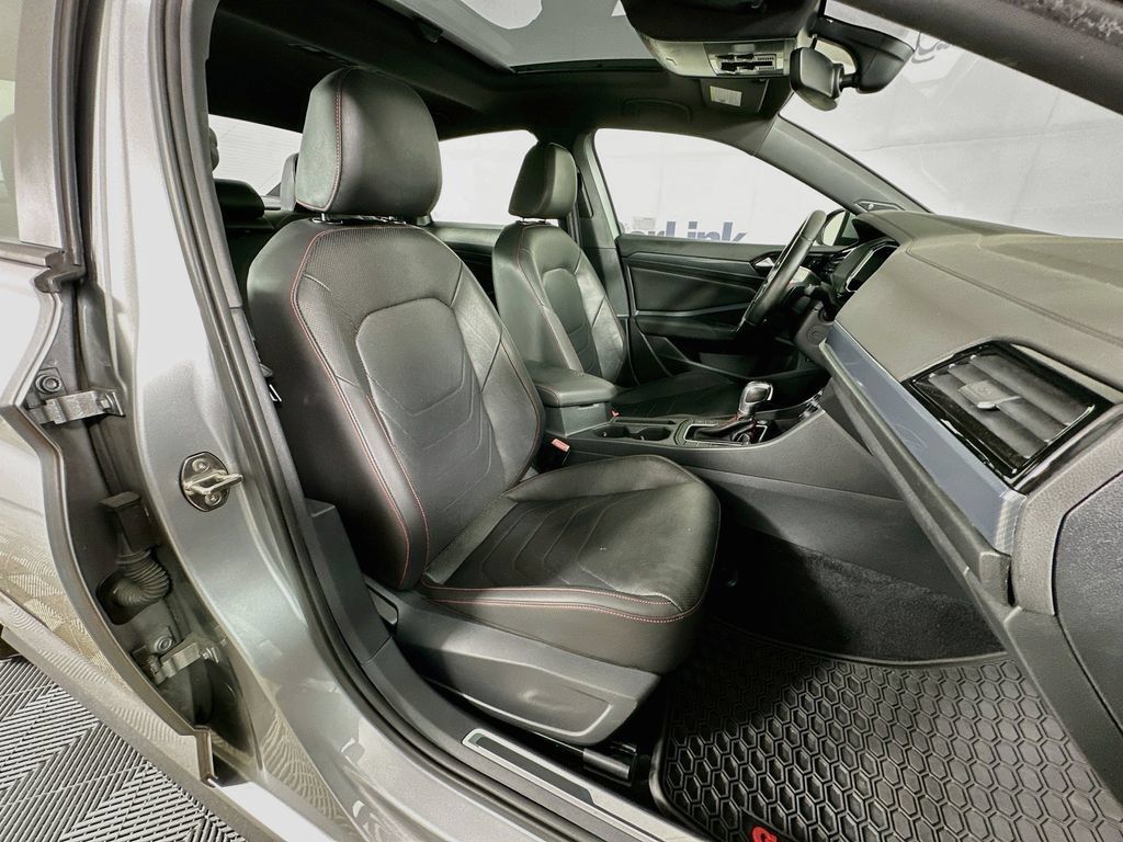 Used 2019 Volkswagen Jetta GLI Autobahn FWD image 32