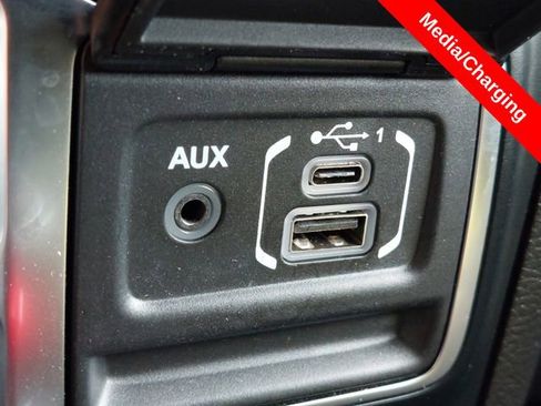 Used 2023 Jeep Gladiator Mojave w/ Cold Weather Group AWD/4WD image 23