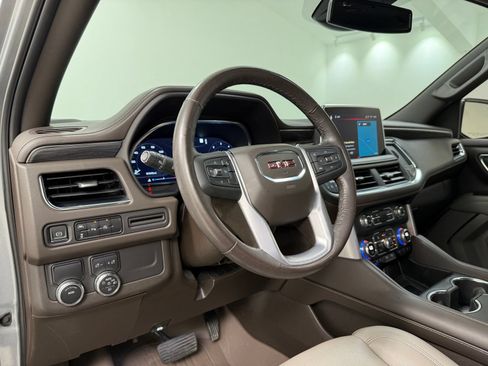 Used 2023 GMC Yukon SLT RWD image 16