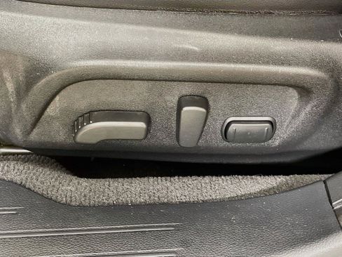 Used 2018 Subaru Outback 2.5i Limited AWD/4WD image 23