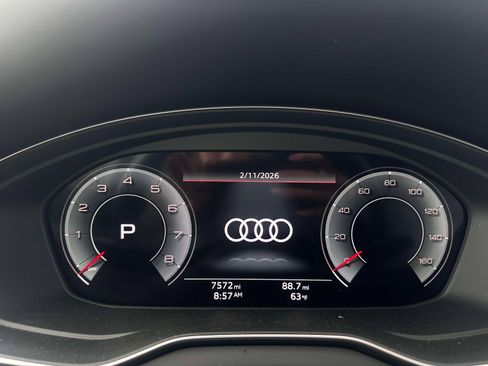 Used 2025 Audi Q5 2.0T Premium w/ Convenience Plus Package image 11