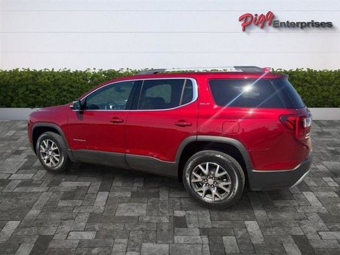 Used 2023 GMC Acadia SLE w/ Driver Convenience Package FWD image 3