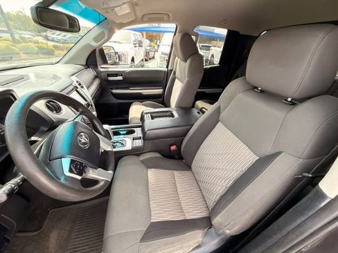 Used 2015 Toyota Tundra SR5 w/ SR5 Upgrade Package image 4