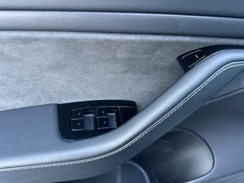 Used 2019 Tesla Model 3 RWD image 11
