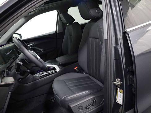 Certified 2025 Audi Q5 Premium w/ Convenience Package image 5