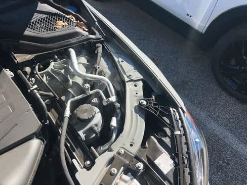 Used 2025 Mercedes-Benz E 350 4MATIC Sedan image 9