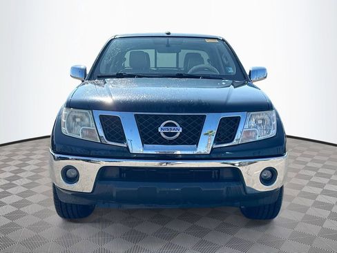 Used 2015 Nissan Frontier SL w/ Moonroof Package RWD image 2