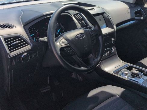 Used 2020 Ford Edge SE FWD image 12